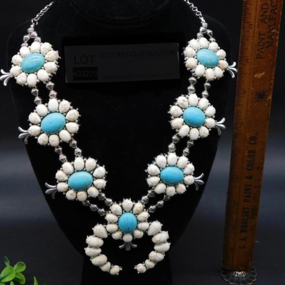 SOUTHWEST STYLE SQUASH BLOSSOM NECKLACE COSTUME JEWELRY - Picture 3 of 3